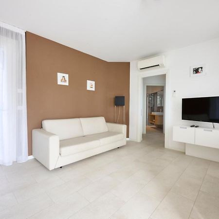 לידו די ג'סולו Les Maisons Apartments מראה חיצוני תמונה